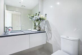 Circle on Cavill - Private Apartments
