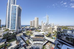 Circle on Cavill - Private Apartments