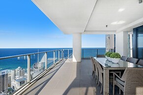 Circle on Cavill - Private Apartments