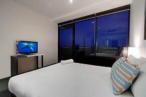 Circle on Cavill - Private Apartments