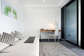 Circle on Cavill - Private Apartments