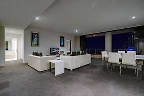 Circle on Cavill - Private Apartments