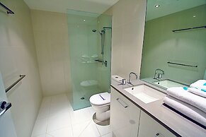 Circle on Cavill - Private Apartments