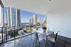 Circle on Cavill - Private Apartments