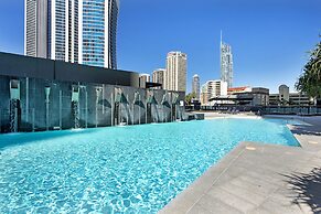 Circle on Cavill - Private Apartments