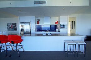 Circle on Cavill - Private Apartments