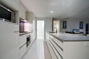 Circle on Cavill - Private Apartments