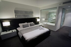 Circle on Cavill - Private Apartments