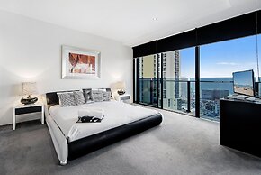 Circle on Cavill - Private Apartments