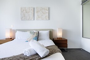 Circle on Cavill - Private Apartments