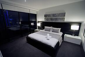 Circle on Cavill - Private Apartments