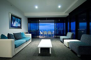 Circle on Cavill - Private Apartments