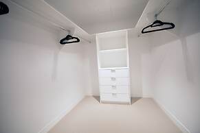 Oracle Boulevard - Private Apartments