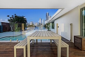Sunrise Executive 5 Bedroom Home