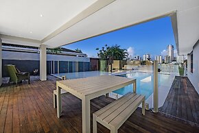 Sunrise Executive 5 Bedroom Home