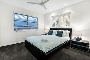 Sunrise Executive 5 Bedroom Home