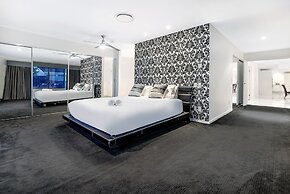 Sunrise Executive 5 Bedroom Home