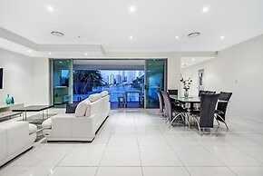 Sunrise Executive 5 Bedroom Home