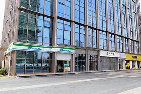 Royal Star Apartment Central City Branch