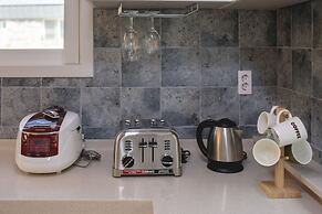 Private Family Homestay - Farm Square