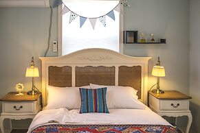 Private Family Homestay - Farm Square