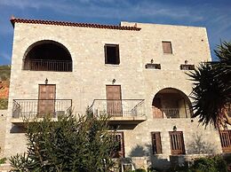 LAS Giannakakou traditional stone houses