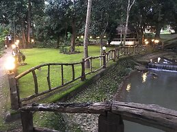 The Creek Garden Resort Huainamrin