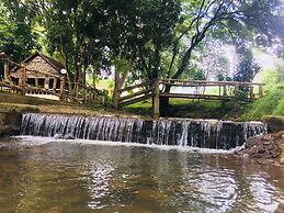 The Creek Garden Resort Huainamrin