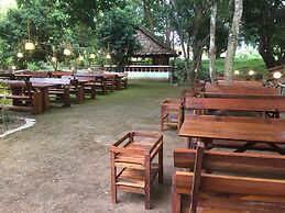 The Creek Garden Resort Huainamrin