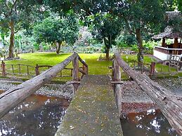 The Creek Garden Resort Huainamrin