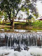 The Creek Garden Resort Huainamrin