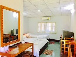 The Creek Garden Resort Huainamrin