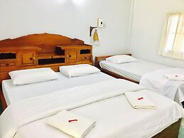 The Creek Garden Resort Huainamrin