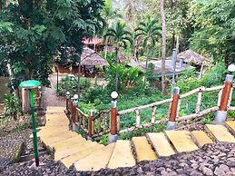The Creek Garden Resort Huainamrin