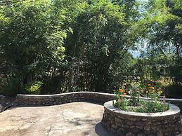 The Creek Garden Resort Huainamrin