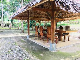 The Creek Garden Resort Huainamrin