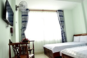 Khach San Huong Giang