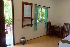 Khaosok Bamboo Huts Resort