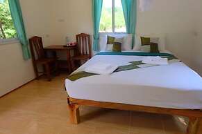 Khaosok Bamboo Huts Resort