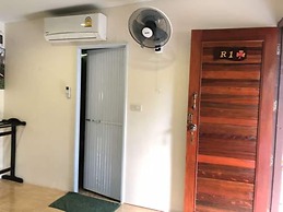 Khaosok Bamboo Huts Resort