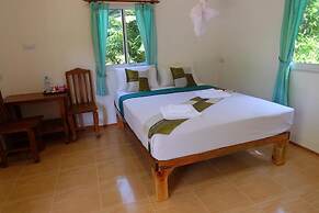 Khaosok Bamboo Huts Resort