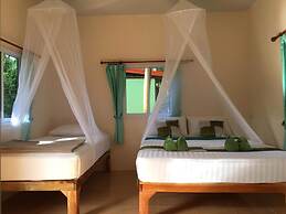 Khaosok Bamboo Huts Resort