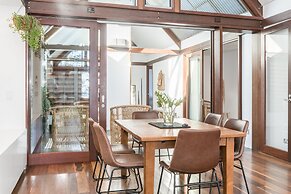 Your Luxury Escape - On The Bay