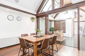 Your Luxury Escape - On The Bay