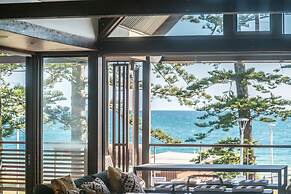 Your Luxury Escape - On The Bay