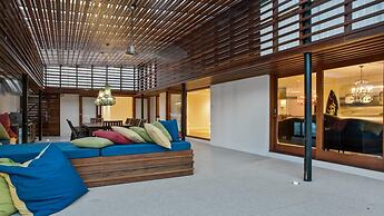 Your Luxury Escape - OneCoral