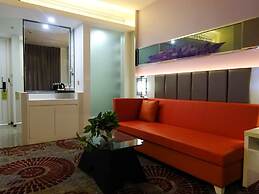 Holiday Villa Hotel & Residence