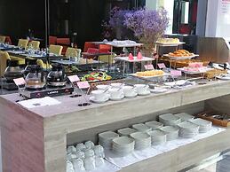 Holiday Villa Hotel & Residence