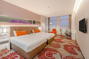 Holiday Villa Hotel & Residence