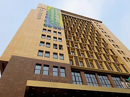 Holiday Villa Hotel & Residence